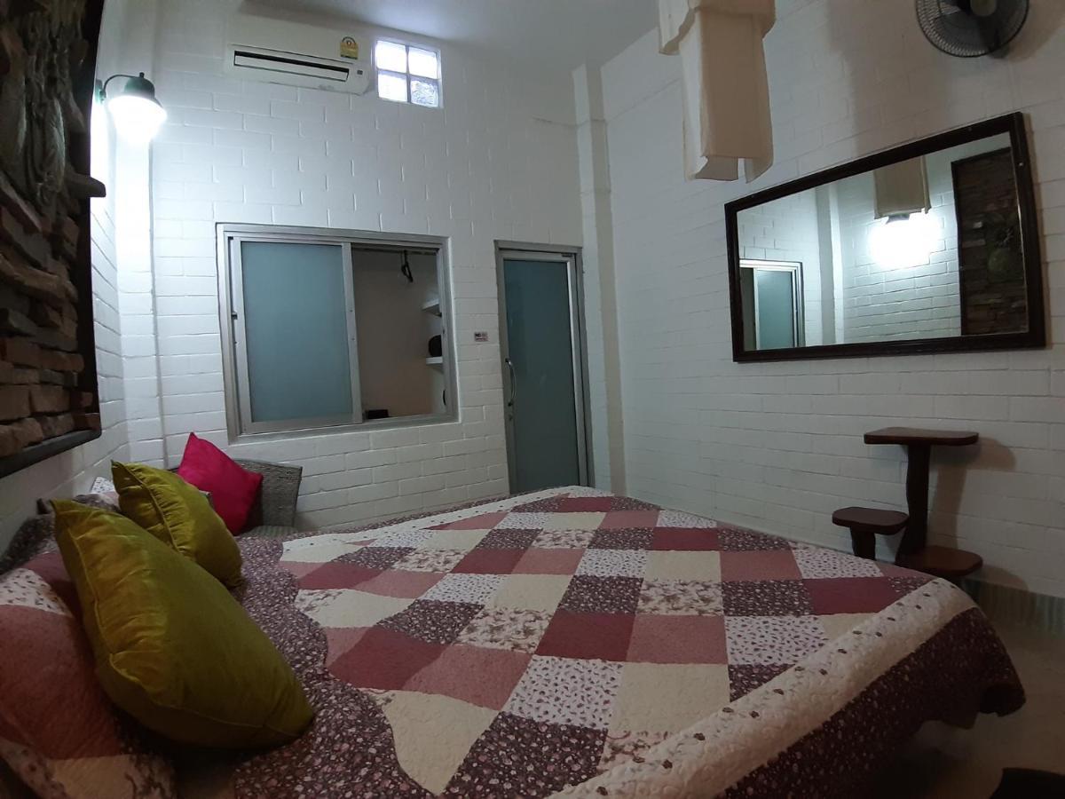 Banthorphan Resort Sangkhla Buri Exteriör bild