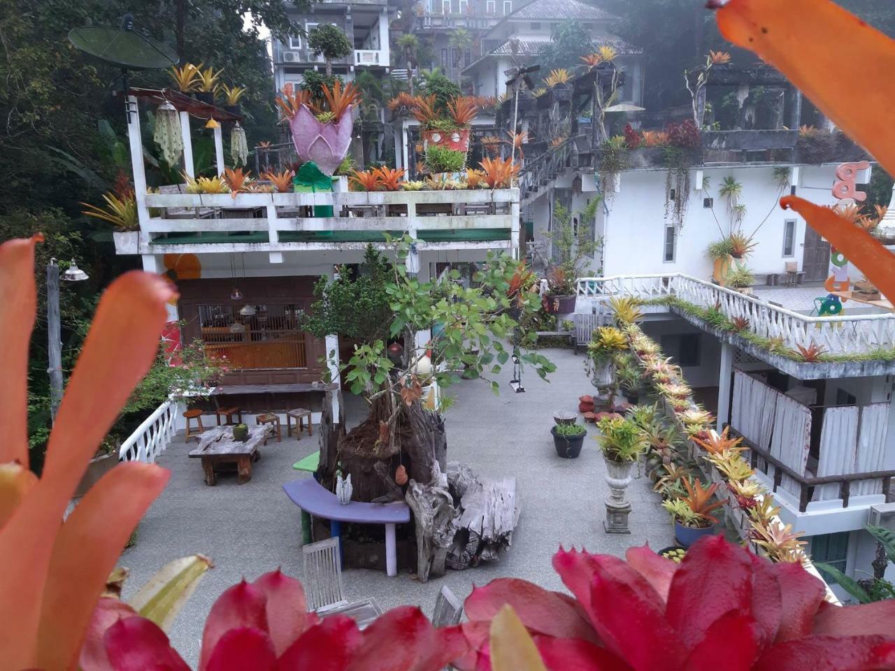 Banthorphan Resort Sangkhla Buri Exteriör bild