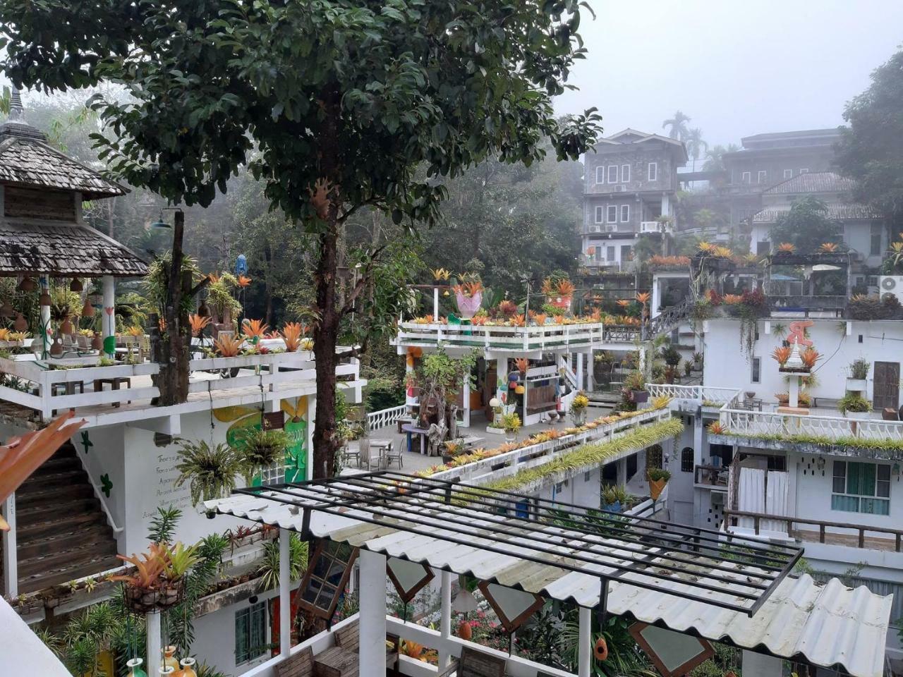 Banthorphan Resort Sangkhla Buri Exteriör bild